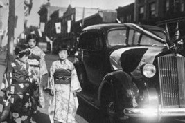 historic photo of Japanese-Canadian women