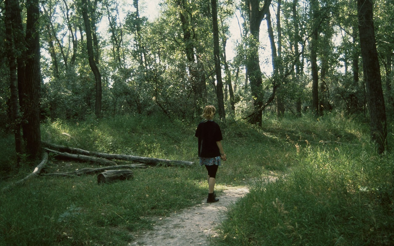 Janet Cardiff, Forest Walk, 1991. Audio walk. Duration: 12 minutes. Banff Centre for the Arts, Canadian Artist in Residence Program. © Janet Cardiff; Courtesy of the artist and Luhring Augustine, New York.