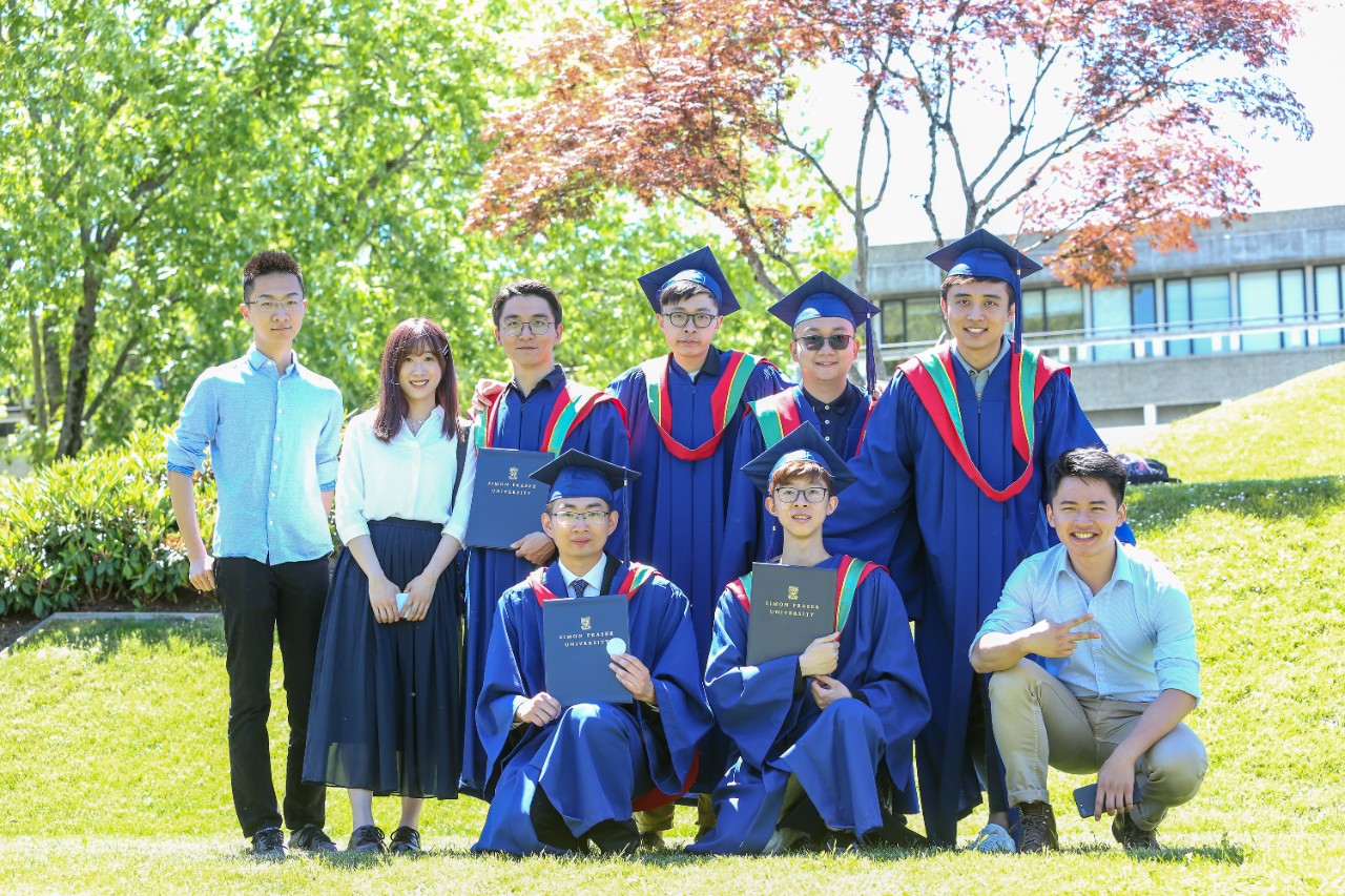 A group of SFU-Zhejiang University Dual Degree Program students at the spring 2019 convocation.