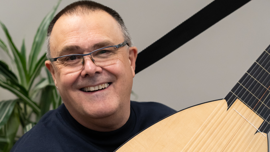 Malcolm Toms is a 2019 SFU staff Lifetime Achievement Award and a FASS lifetime contributions award winner. In his retirement, Toms looks forward to spending more time on his passion, playing the lute. 