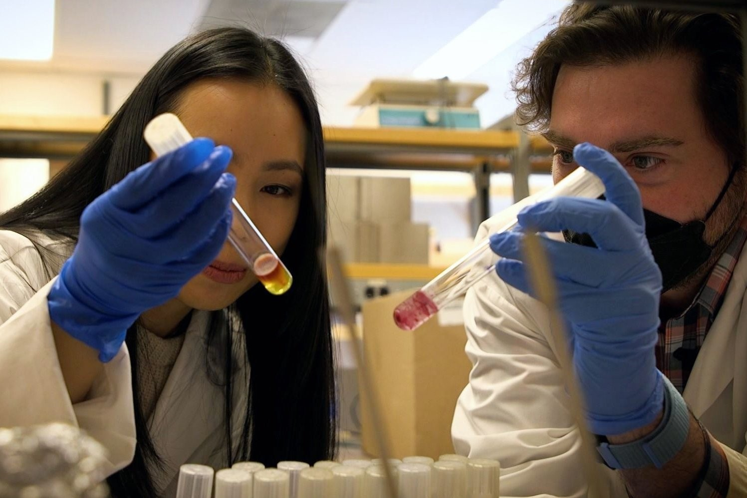 SFU research aids fight against treatment-resistant superbugs