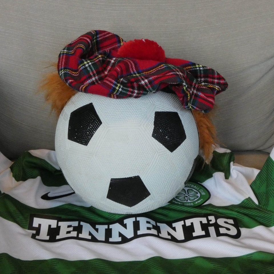 soccer strip of the Celtic Football Club, soccer ball, Scottish hat