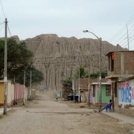 Past and Present landscape in Túcume, Lambayeque (Photo: Luis Muro Ynoñán)